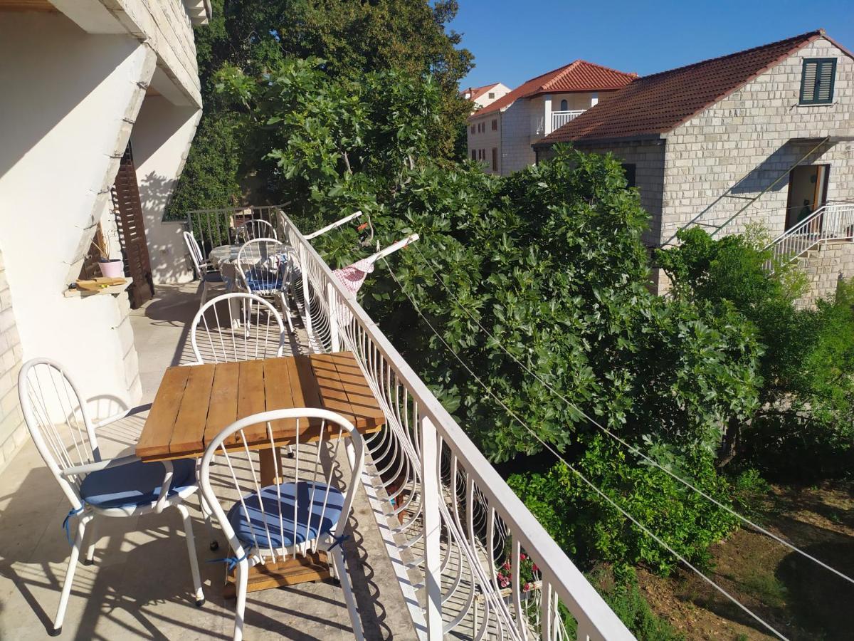 Honey Bee Cavtat Apartment Bagian luar foto