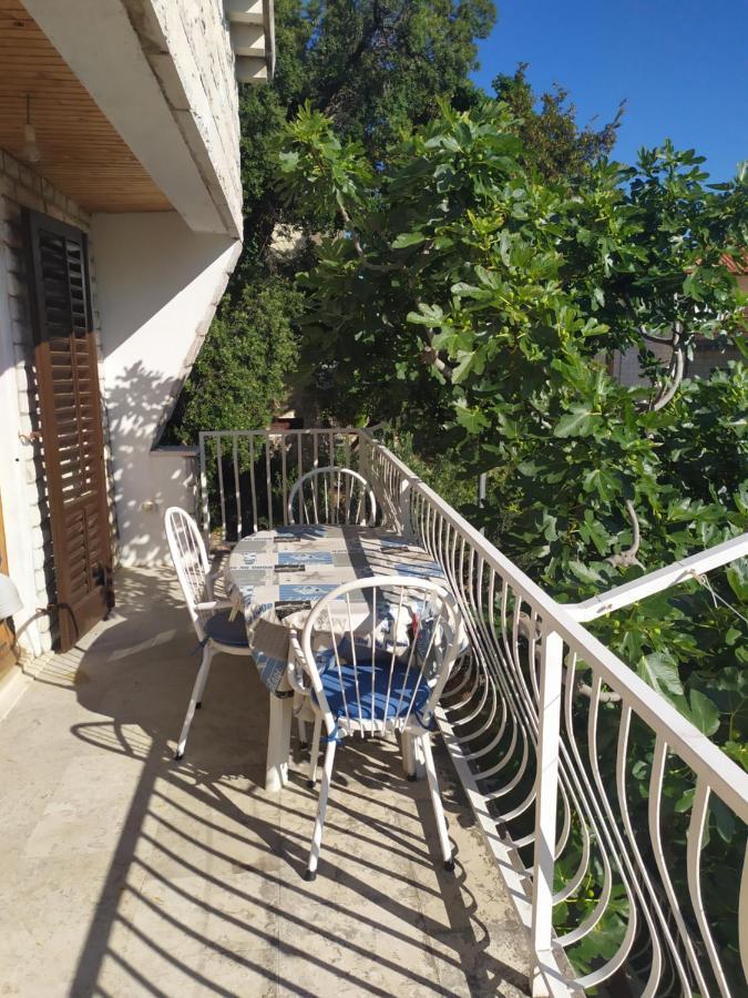 Honey Bee Cavtat Apartment Bagian luar foto